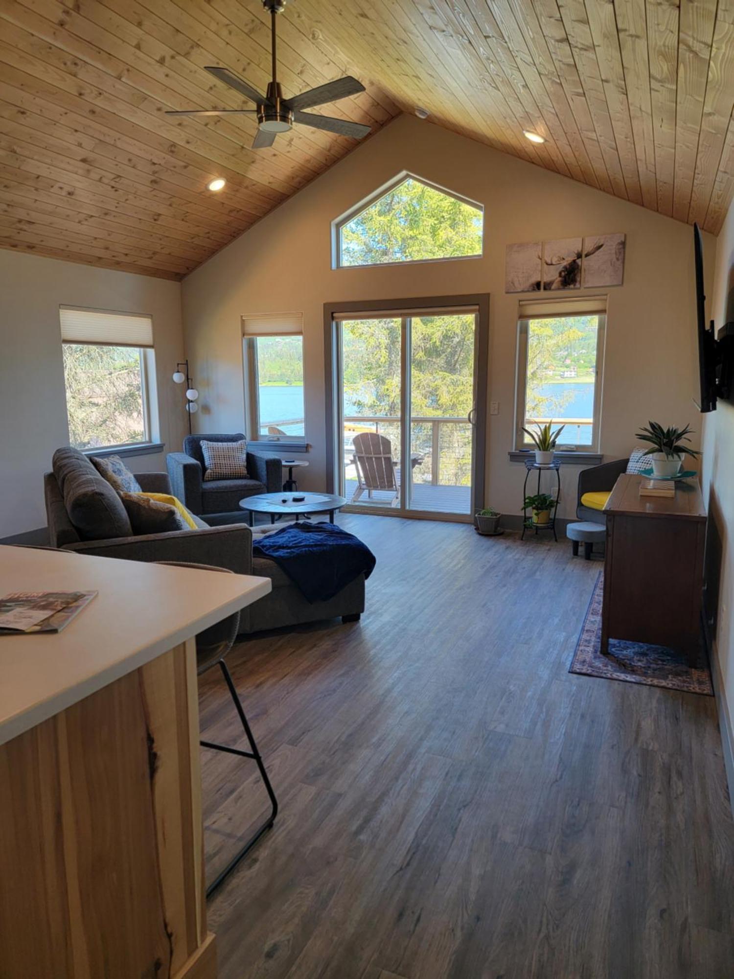Lakeshore Lodging Suites Homer Exterior photo